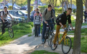 Kerékpárral iskolába