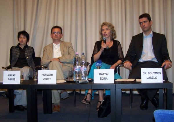 A sajtót tájékoztatók A sajtót tájékoztatók