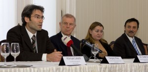 Sajtótájékoztató