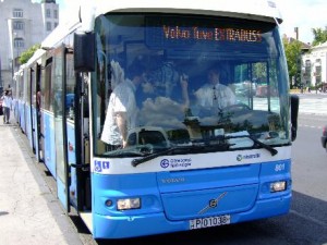 Jegyváltás a buszon