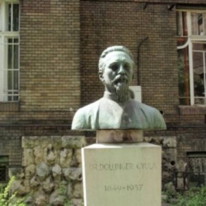 Dollinger-szobor