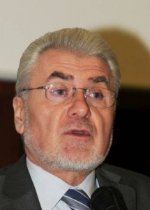Pálinkás József