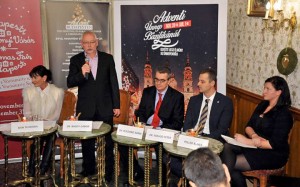 Adventről az Aranyszalonban