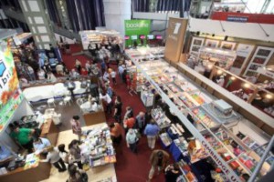 Könyvfesztivál fölülnézetben