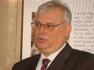 Aradszki András