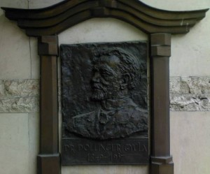 Dollinger Gyula emléktáblája