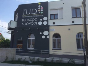 Tudásközpont kívül