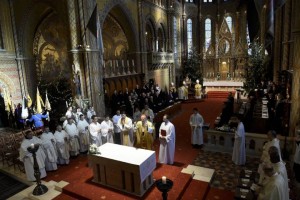 Érseki szentmise a Mátyás-templomban