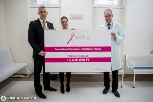 AVON-adomány az egyetemnek