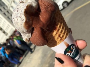 Bécsi fagyi tölcsérben